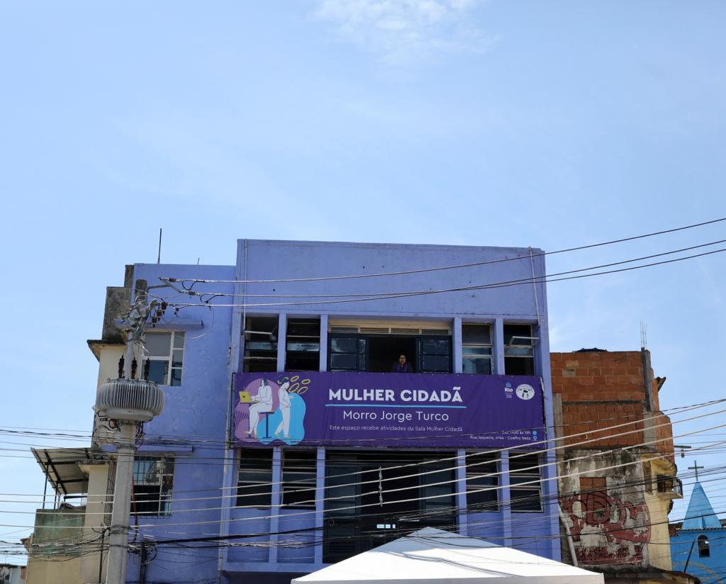Prefeitura promove a formatura de 60 alunas da Sala Mulher Cidadã, que oferece cursos livres de capacitação em Coelho Neto - Prefeitura da Cidade do Rio de Janeiro
