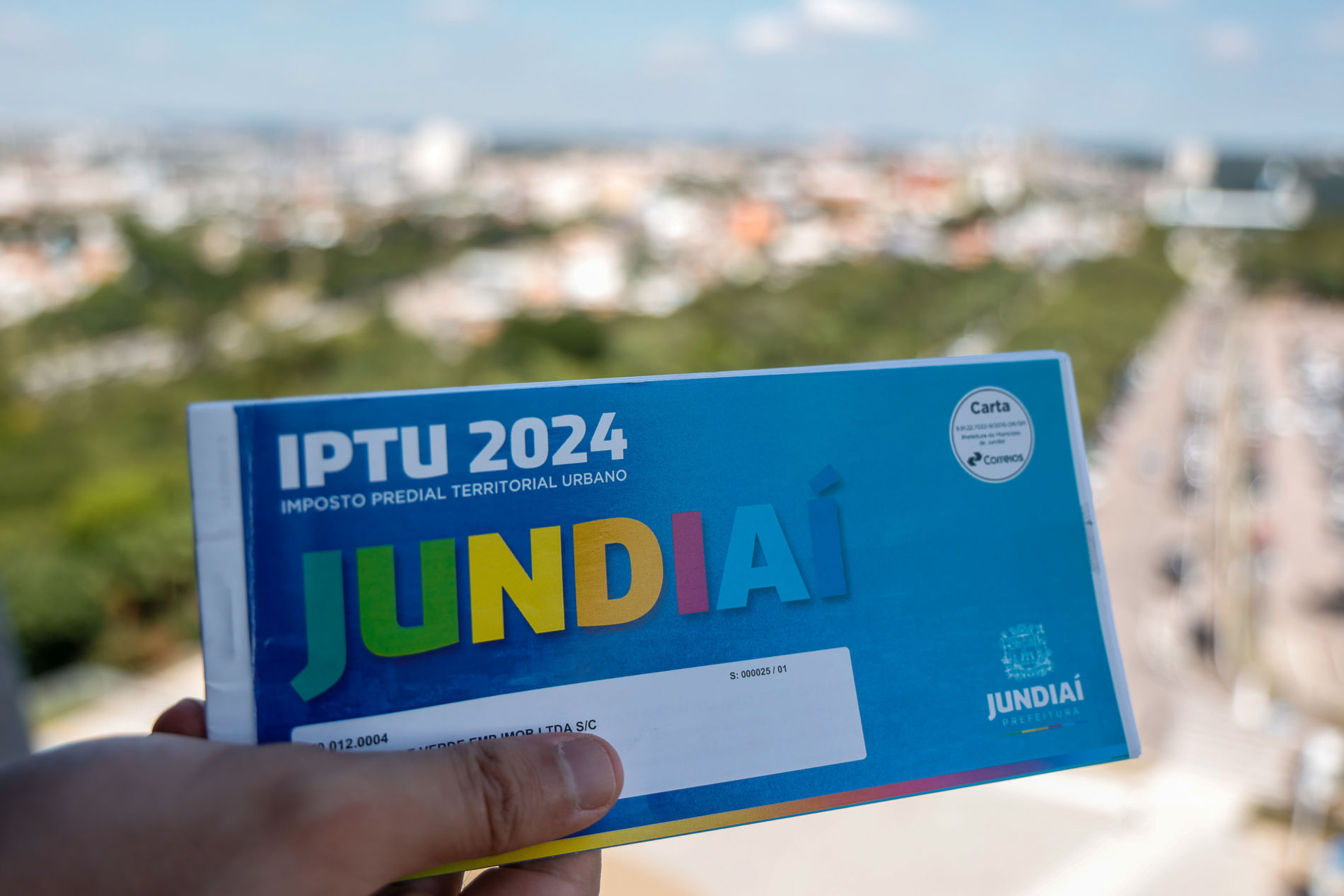 Segunda via do IPTU já pode ser retirada no site da Prefeitura e via WhatsApp, com a ‘Ju’