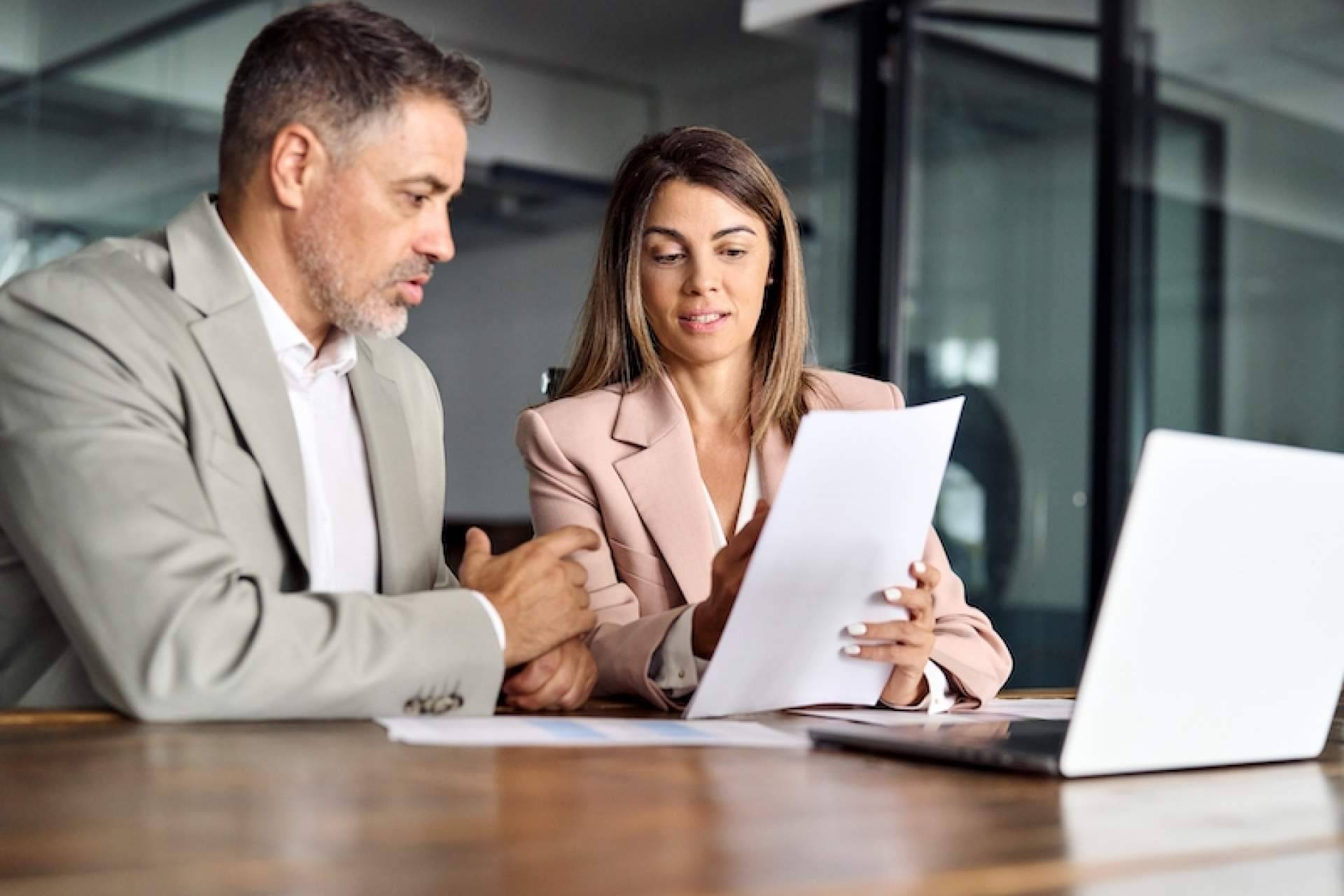 IbanWallet Online informa sobre la banca y las inversiones tradicionales