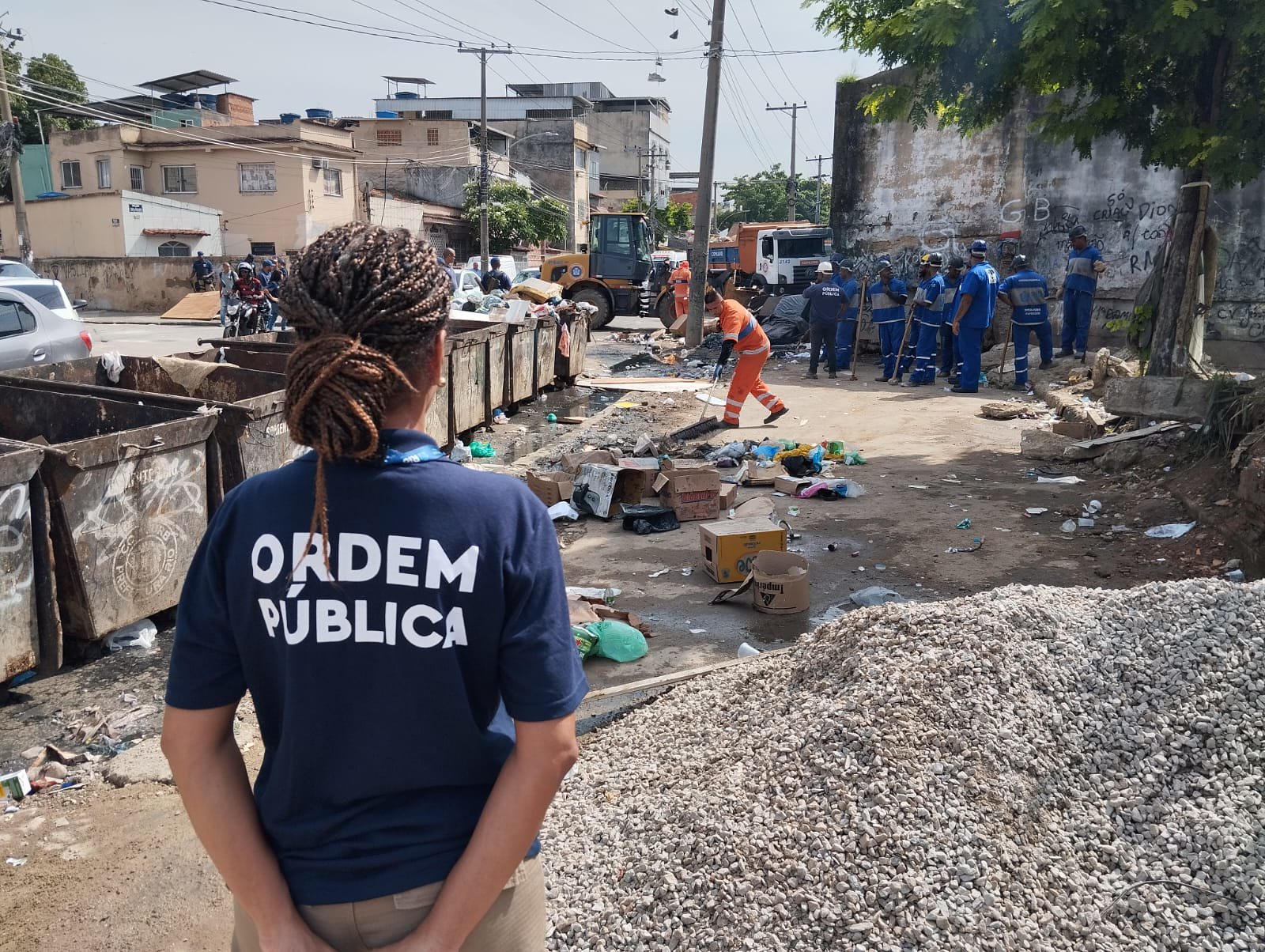 Prefeitura remove sete estruturas ilegais no bairro de Benfica - Prefeitura da Cidade do Rio de Janeiro