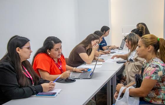 Mutirões de empregabilidade levam 874 mulheres às ruas da cidadania de Curitiba